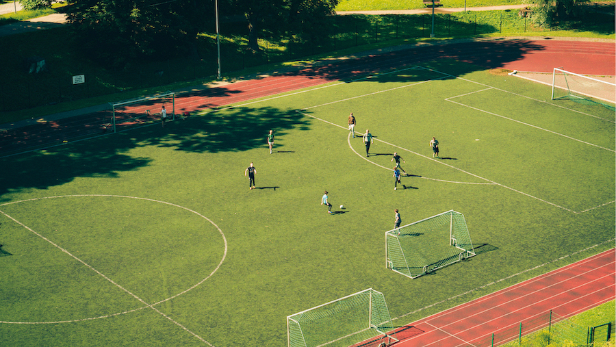 少年サッカー練習メニュー 4対2ロンド で学ぶチャレンジ カバー ジュニアサッカー大学